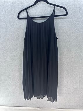 BCBGeneration Women's S Black Scoop Back Spaghetti Strap Pleated Dress Backless